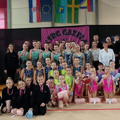 Za KSRG Gazela nastupilo je četrdeset natjecateljica grupnog programa