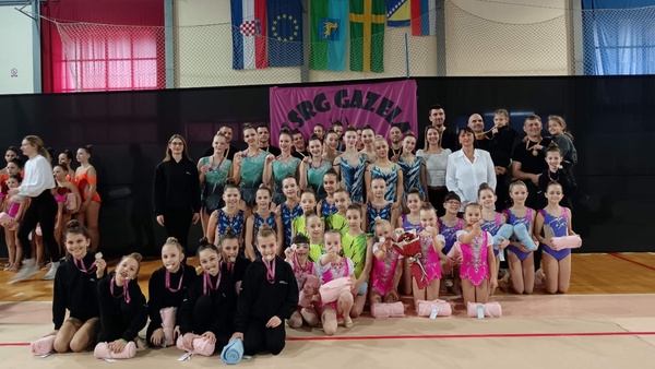 Za KSRG Gazela nastupilo je četrdeset natjecateljica grupnog programa