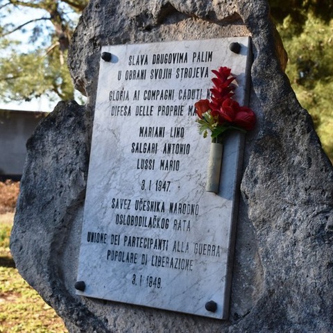 Polaganje vijenaca