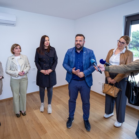 primopredaja stanova na Gregovici