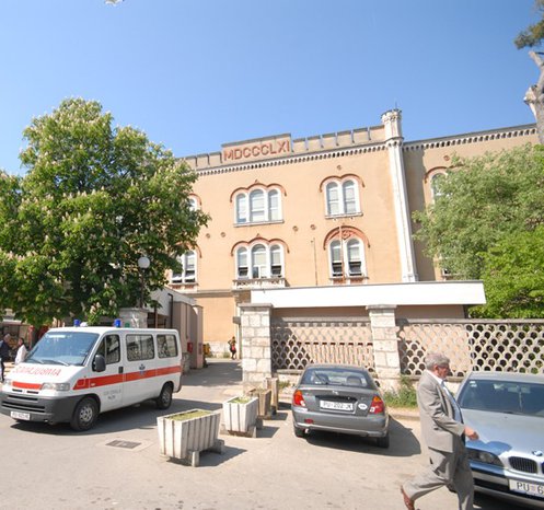 Slika ulaza vojne bolnice Pula (Veruda)