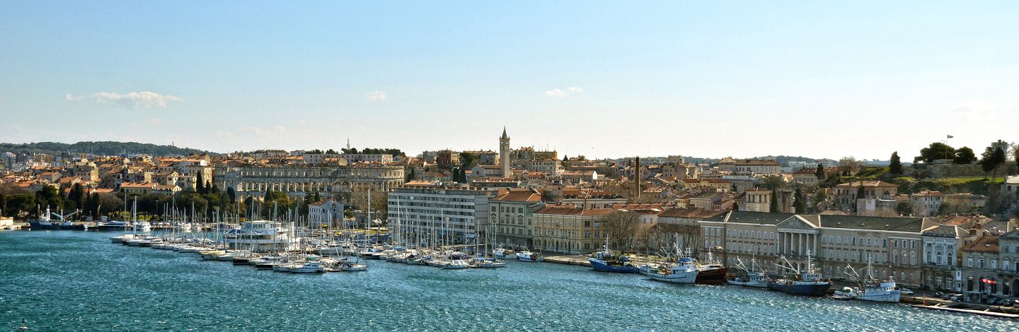Pula panorama.jpg