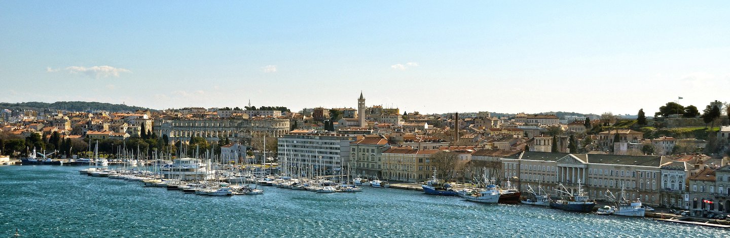 Pula panorama.jpg