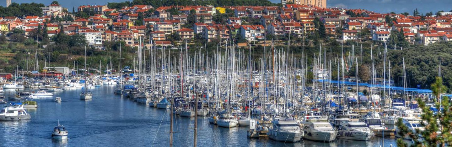 Pula-Marina porat.jpg