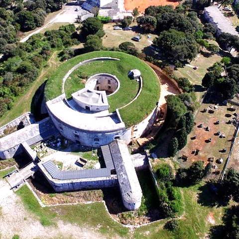 Ilustracija Fort Bourguignon