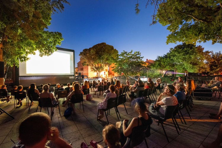 Arhiva - Kino u kvartu 2021.