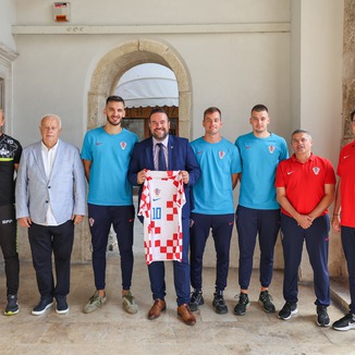 Futsal reprezentacija Hrvatske na prijemu kod gradonačelnika Filipa Zoričića