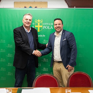 Potpisivanje ugovora s APN-om
