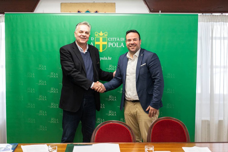 Potpisivanje ugovora s APN-om