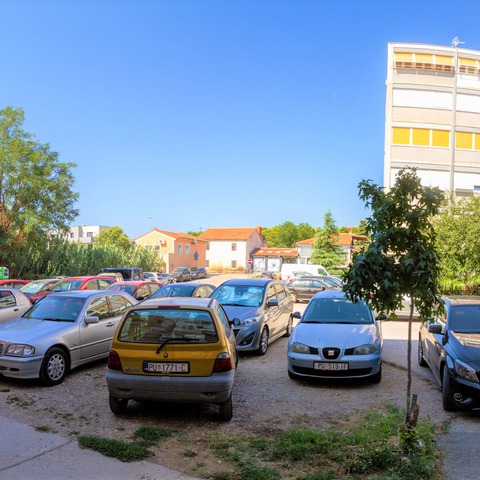 uređenje parkirališta u Banovčevoj ulici