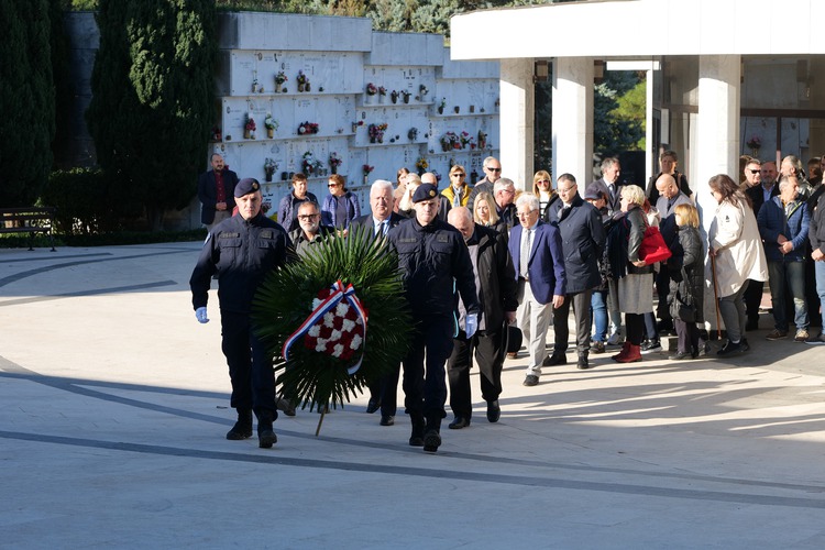 polaganje vijenaca u povodu obilježavanja Dana sjećanja na žrtve Domovinskog rata i Dana sjećanja na žrtvu Vukovara i Škabrnje