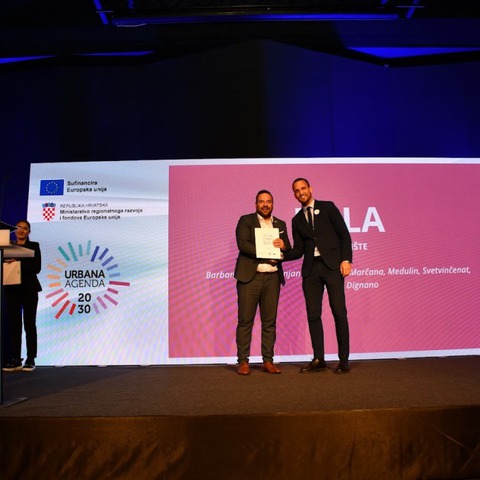 Gradonačelnik i ministar Erlić prilikom uručenja ugovora